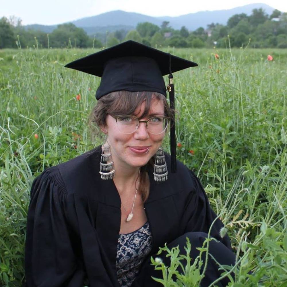 Meet your Posher, Nadia